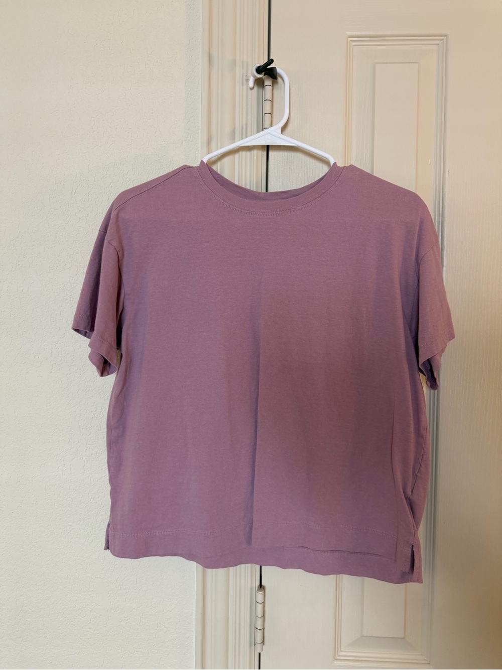 Old Navy Short Sleeve Crewneck Tee in Dusty Mauve
